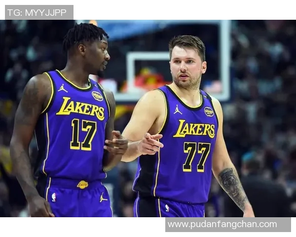 火箭队与湖人激战正酣10月21日NBA精彩对决值得期待 火箭队与湖人激战正酣10月21日NBA精彩对决值得期待