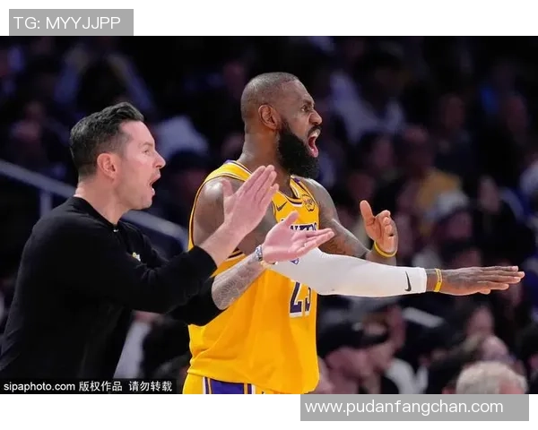 湖人主场迎战火箭展开激烈对决争夺季后赛席位的关键战役